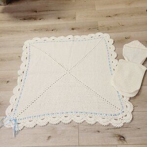 Vtg White Crocheted Baby Blanket & Hat Set Scalloped Edge & Blue Ribbon Trim